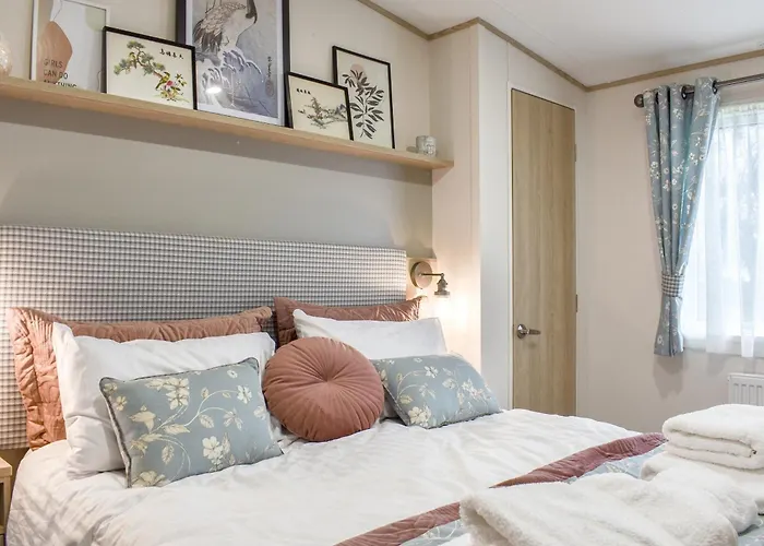 Pinecone * Sherburn (North Yorkshire)